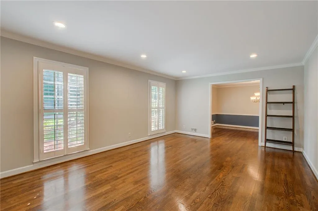 5735 Riverwood Drive, Sandy Springs, Georgia 30328, 4 Bedrooms Bedrooms, ,3 BathroomsBathrooms,Residential,Sold,5735 Riverwood Drive,7110316