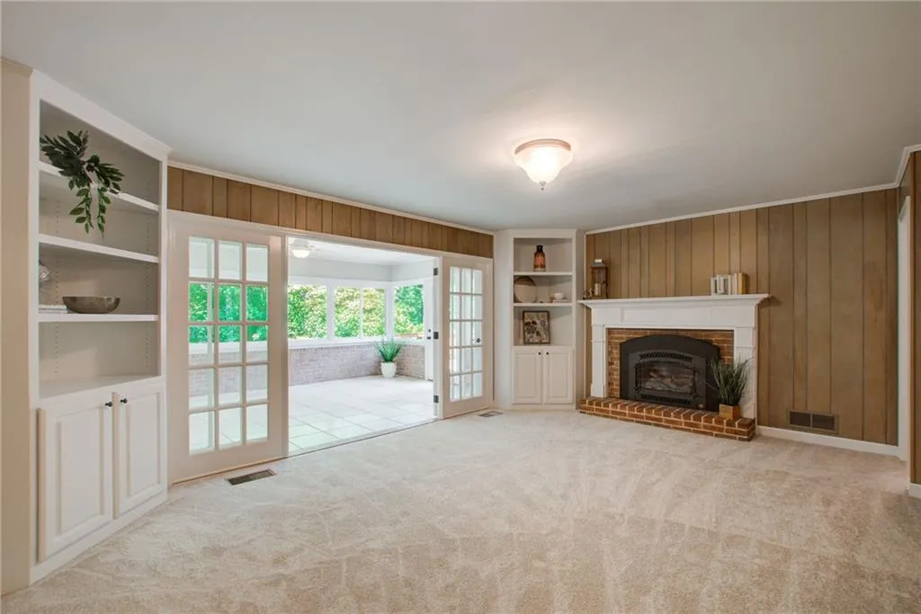 5735 Riverwood Drive, Sandy Springs, Georgia 30328, 4 Bedrooms Bedrooms, ,3 BathroomsBathrooms,Residential,Sold,5735 Riverwood Drive,7110316