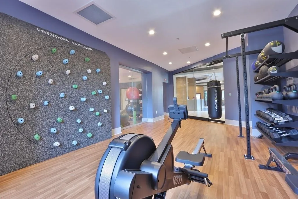 795 Hammond Drive Unit 701, Atlanta, Georgia 30328, 2 Bedrooms Bedrooms, ,1 BathroomBathrooms,Residential,Sold,795 Hammond Drive Unit 701,6618802
