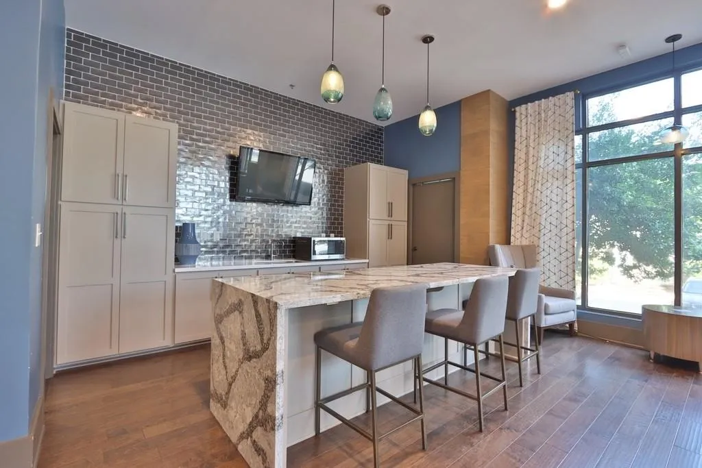 795 Hammond Drive Unit 701, Atlanta, Georgia 30328, 2 Bedrooms Bedrooms, ,1 BathroomBathrooms,Residential,Sold,795 Hammond Drive Unit 701,6618802