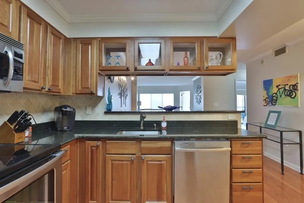 795 Hammond Drive Unit 701, Atlanta, Georgia 30328, 2 Bedrooms Bedrooms, ,1 BathroomBathrooms,Residential,Sold,795 Hammond Drive Unit 701,6618802