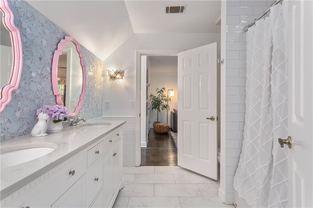 7545 Bridgegate Court, Sandy Springs, Georgia 30350, 6 Bedrooms Bedrooms, ,4 BathroomsBathrooms,Residential,Sold,7545 Bridgegate Court,7287132
