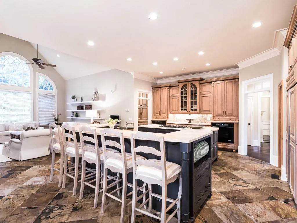 866 Heards Ferry Road Nw, Sandy Springs, Georgia 30328, 5 Bedrooms Bedrooms, ,6 BathroomsBathrooms,Residential,Sold,866 Heards Ferry Road Nw,5795382