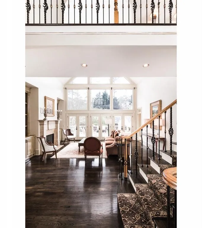 866 Heards Ferry Road Nw, Sandy Springs, Georgia 30328, 5 Bedrooms Bedrooms, ,6 BathroomsBathrooms,Residential,Sold,866 Heards Ferry Road Nw,5795382
