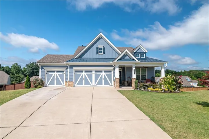 3 car garage!