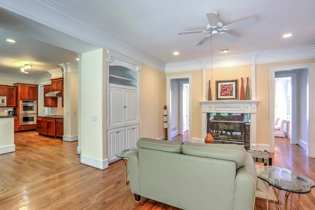 715 Estate Way, Atlanta, Georgia 30319, 5 Bedrooms Bedrooms, ,5 BathroomsBathrooms,Residential,Sold,715 Estate Way,6546972