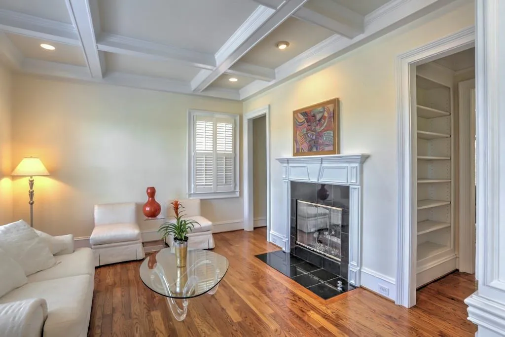715 Estate Way, Atlanta, Georgia 30319, 5 Bedrooms Bedrooms, ,5 BathroomsBathrooms,Residential,Sold,715 Estate Way,6546972