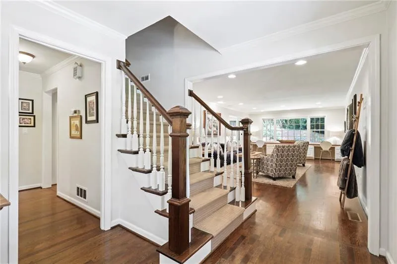 520 Bridgewater Drive, Atlanta, Georgia 30328, 5 Bedrooms Bedrooms, ,3 BathroomsBathrooms,Residential,Sold,520 Bridgewater Drive,6766866