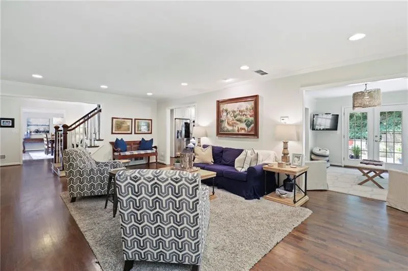 520 Bridgewater Drive, Atlanta, Georgia 30328, 5 Bedrooms Bedrooms, ,3 BathroomsBathrooms,Residential,Sold,520 Bridgewater Drive,6766866