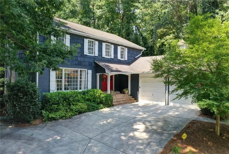 520 Bridgewater Drive, Atlanta, Georgia 30328, 5 Bedrooms Bedrooms, ,3 BathroomsBathrooms,Residential,Sold,520 Bridgewater Drive,6766866
