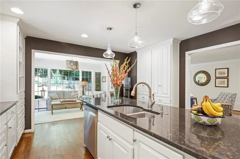 520 Bridgewater Drive, Atlanta, Georgia 30328, 5 Bedrooms Bedrooms, ,3 BathroomsBathrooms,Residential,Sold,520 Bridgewater Drive,6766866