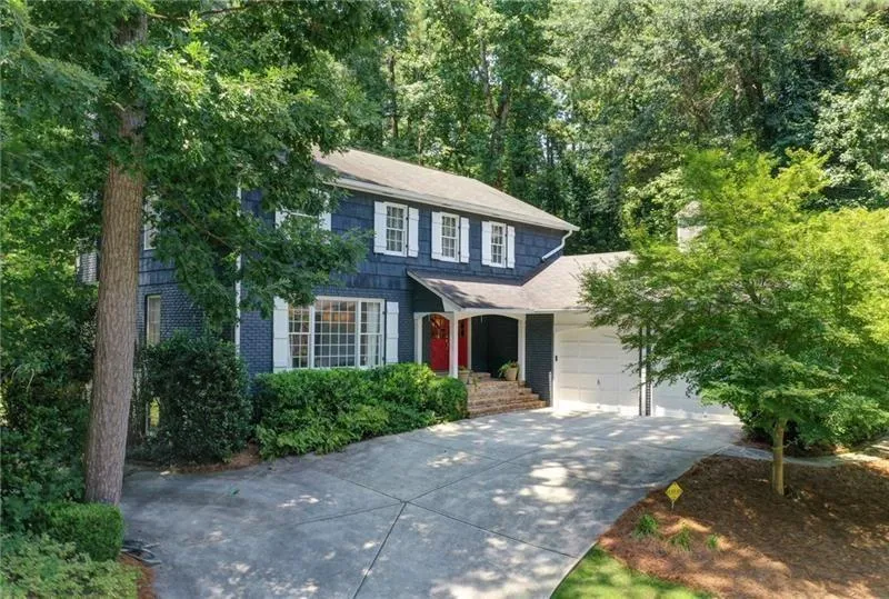 520 Bridgewater Drive, Atlanta, Georgia 30328, 5 Bedrooms Bedrooms, ,3 BathroomsBathrooms,Residential,Sold,520 Bridgewater Drive,6766866