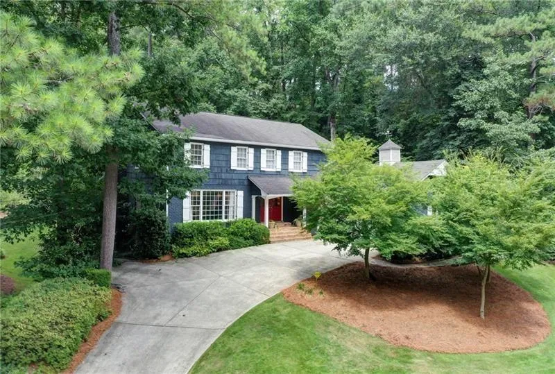 520 Bridgewater Drive, Atlanta, Georgia 30328, 5 Bedrooms Bedrooms, ,3 BathroomsBathrooms,Residential,Sold,520 Bridgewater Drive,6766866