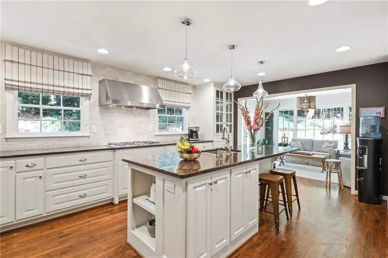 520 Bridgewater Drive, Atlanta, Georgia 30328, 5 Bedrooms Bedrooms, ,3 BathroomsBathrooms,Residential,Sold,520 Bridgewater Drive,6766866