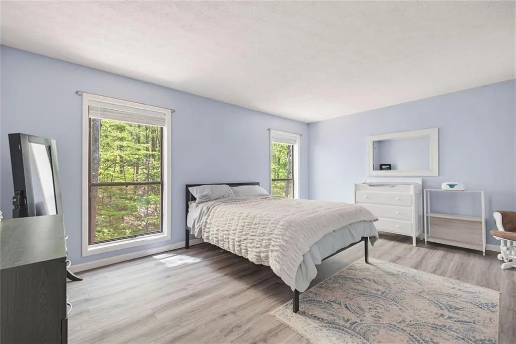 703 Woodcliff, Sandy Springs, Georgia 30350, 1 Bedroom Bedrooms, ,1 BathroomBathrooms,Residential,For Sale,703 Woodcliff,7754125