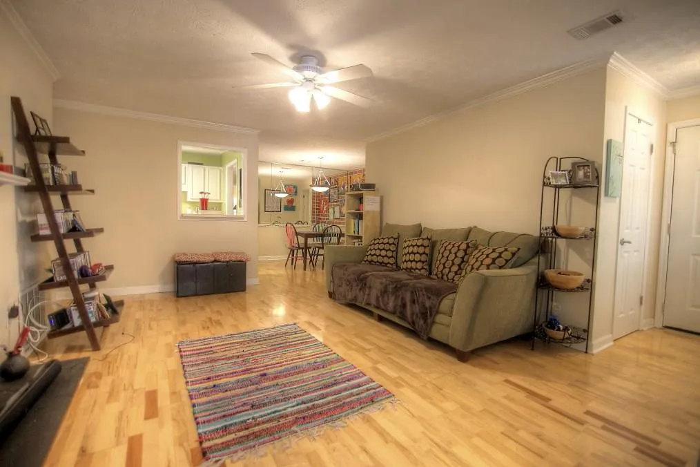 410 Natchez Trace S Unit 410, Sandy Springs, Georgia 30350, 2 Bedrooms Bedrooms, ,2 BathroomsBathrooms,Residential,Sold,410 Natchez Trace S Unit 410,5731577