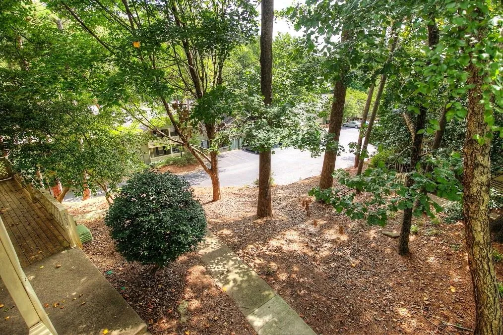 410 Natchez Trace S Unit 410, Sandy Springs, Georgia 30350, 2 Bedrooms Bedrooms, ,2 BathroomsBathrooms,Residential,Sold,410 Natchez Trace S Unit 410,5731577