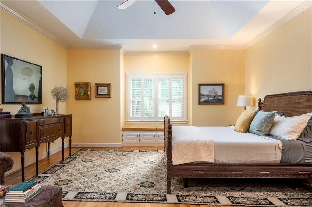 140 Grogans Lake Drive, Sandy Springs, Georgia 30350, 6 Bedrooms Bedrooms, ,4 BathroomsBathrooms,Residential,Sold,140 Grogans Lake Drive,6943741