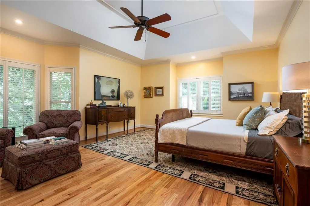 140 Grogans Lake Drive, Sandy Springs, Georgia 30350, 6 Bedrooms Bedrooms, ,4 BathroomsBathrooms,Residential,Sold,140 Grogans Lake Drive,6943741