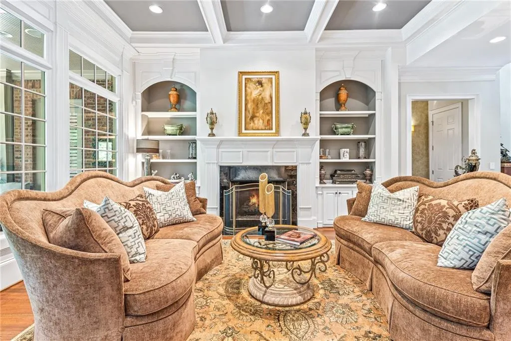 4966 Long Island Drive Nw, Atlanta, Georgia 30327, 6 Bedrooms Bedrooms, ,6 BathroomsBathrooms,Residential,Sold,4966 Long Island Drive Nw,7063586