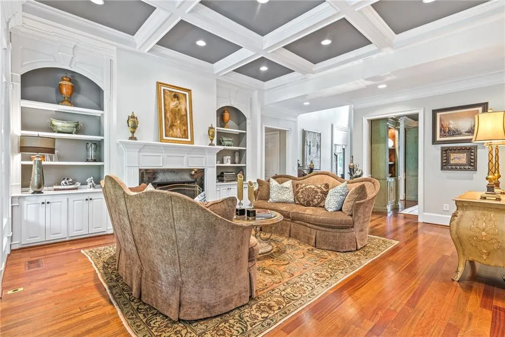 4966 Long Island Drive Nw, Atlanta, Georgia 30327, 6 Bedrooms Bedrooms, ,6 BathroomsBathrooms,Residential,Sold,4966 Long Island Drive Nw,7063586