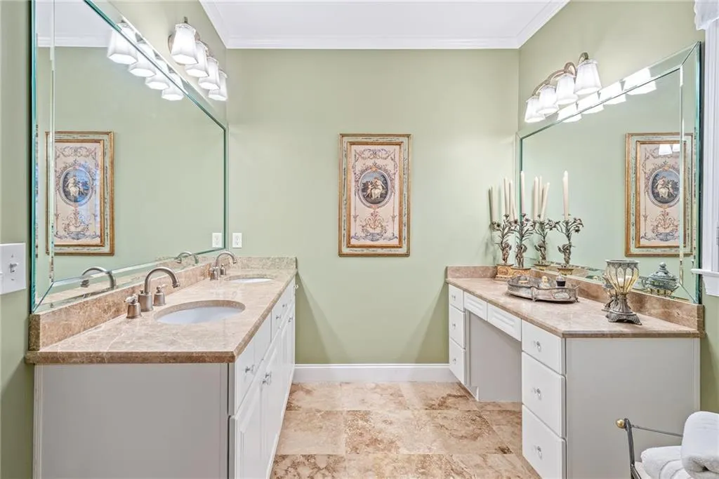 4966 Long Island Drive Nw, Atlanta, Georgia 30327, 6 Bedrooms Bedrooms, ,6 BathroomsBathrooms,Residential,Sold,4966 Long Island Drive Nw,7063586