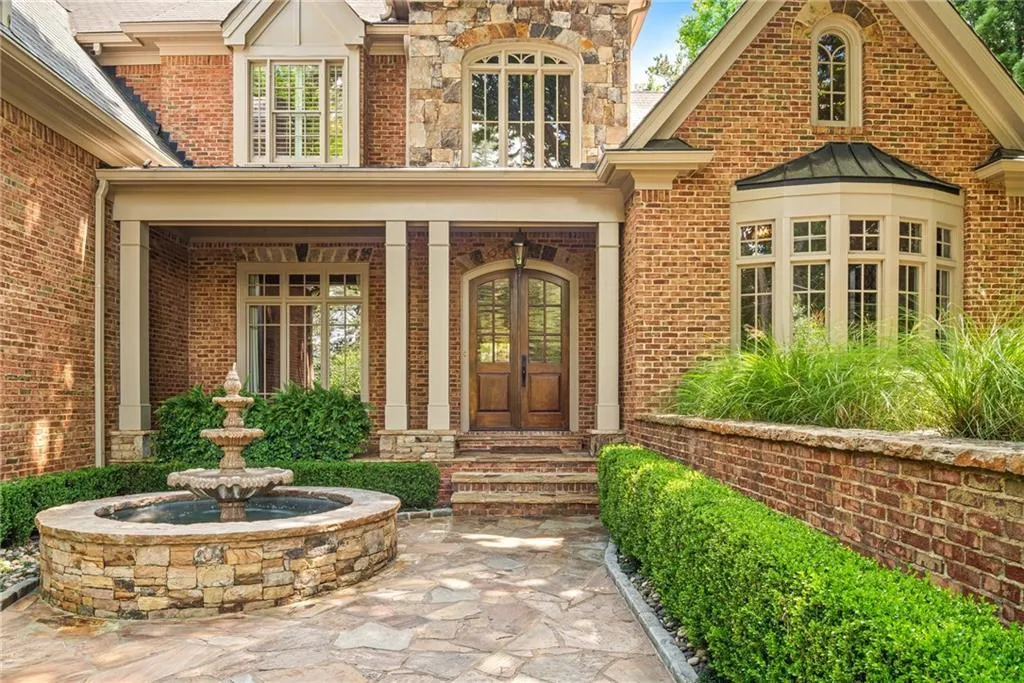 4966 Long Island Drive Nw, Atlanta, Georgia 30327, 6 Bedrooms Bedrooms, ,6 BathroomsBathrooms,Residential,Sold,4966 Long Island Drive Nw,7063586