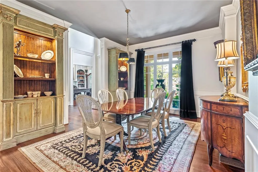 4966 Long Island Drive Nw, Atlanta, Georgia 30327, 6 Bedrooms Bedrooms, ,6 BathroomsBathrooms,Residential,Sold,4966 Long Island Drive Nw,7063586