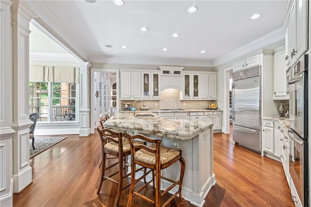 4966 Long Island Drive Nw, Atlanta, Georgia 30327, 6 Bedrooms Bedrooms, ,6 BathroomsBathrooms,Residential,Sold,4966 Long Island Drive Nw,7063586