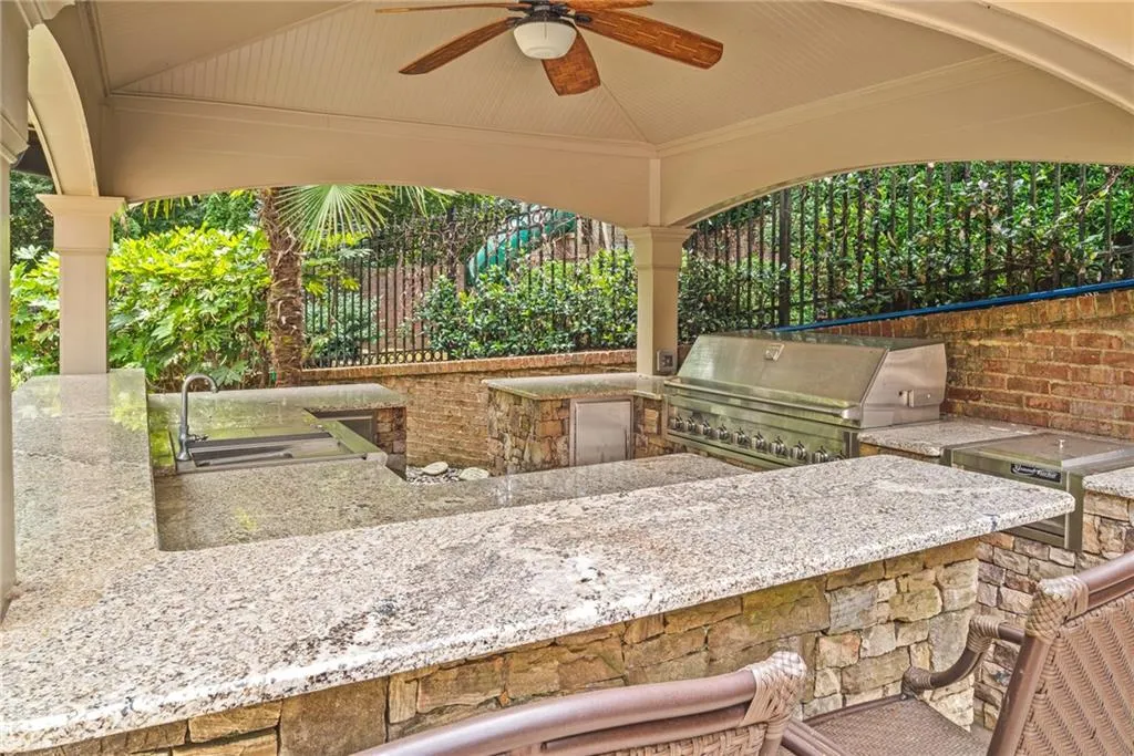 4966 Long Island Drive Nw, Atlanta, Georgia 30327, 6 Bedrooms Bedrooms, ,6 BathroomsBathrooms,Residential,Sold,4966 Long Island Drive Nw,7063586