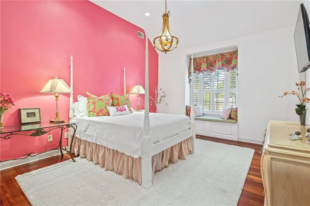 4966 Long Island Drive Nw, Atlanta, Georgia 30327, 6 Bedrooms Bedrooms, ,6 BathroomsBathrooms,Residential,Sold,4966 Long Island Drive Nw,7063586