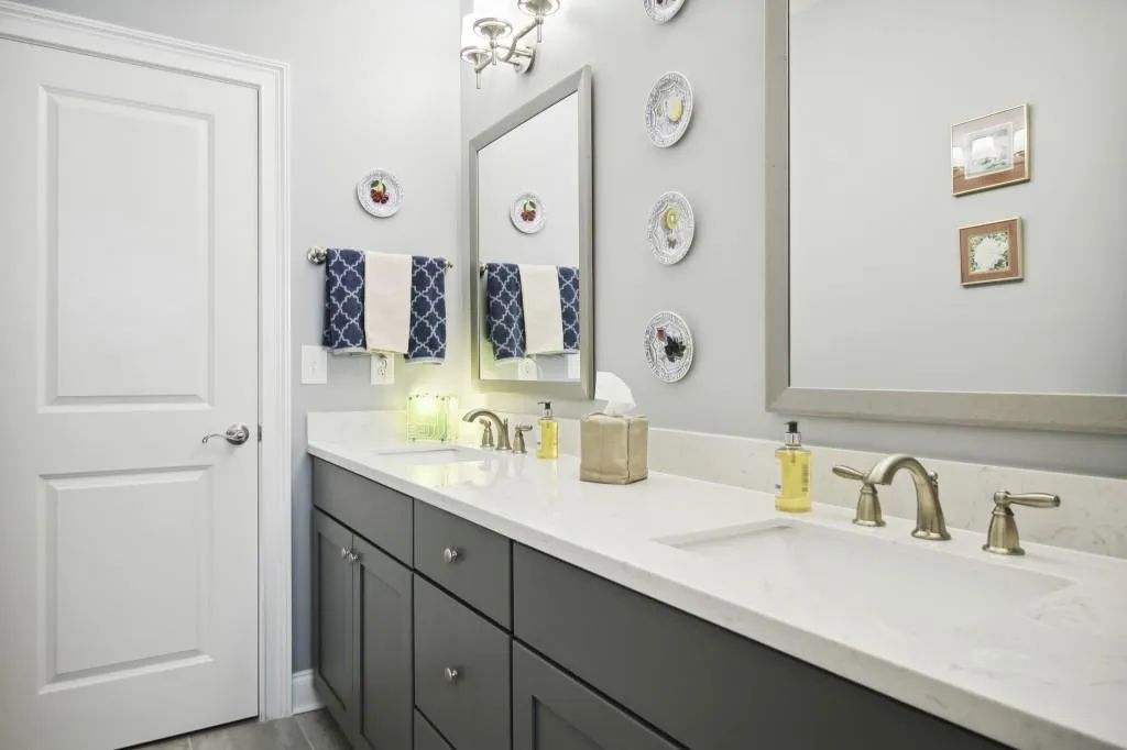 6455 Meridian Way, Sandy Springs, Georgia 30328, 5 Bedrooms Bedrooms, ,4 BathroomsBathrooms,Residential,Sold,6455 Meridian Way,7058838