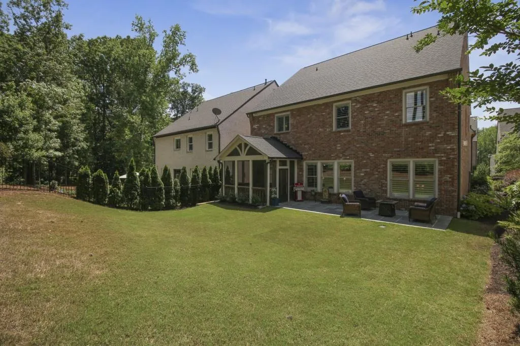 6455 Meridian Way, Sandy Springs, Georgia 30328, 5 Bedrooms Bedrooms, ,4 BathroomsBathrooms,Residential,Sold,6455 Meridian Way,7058838