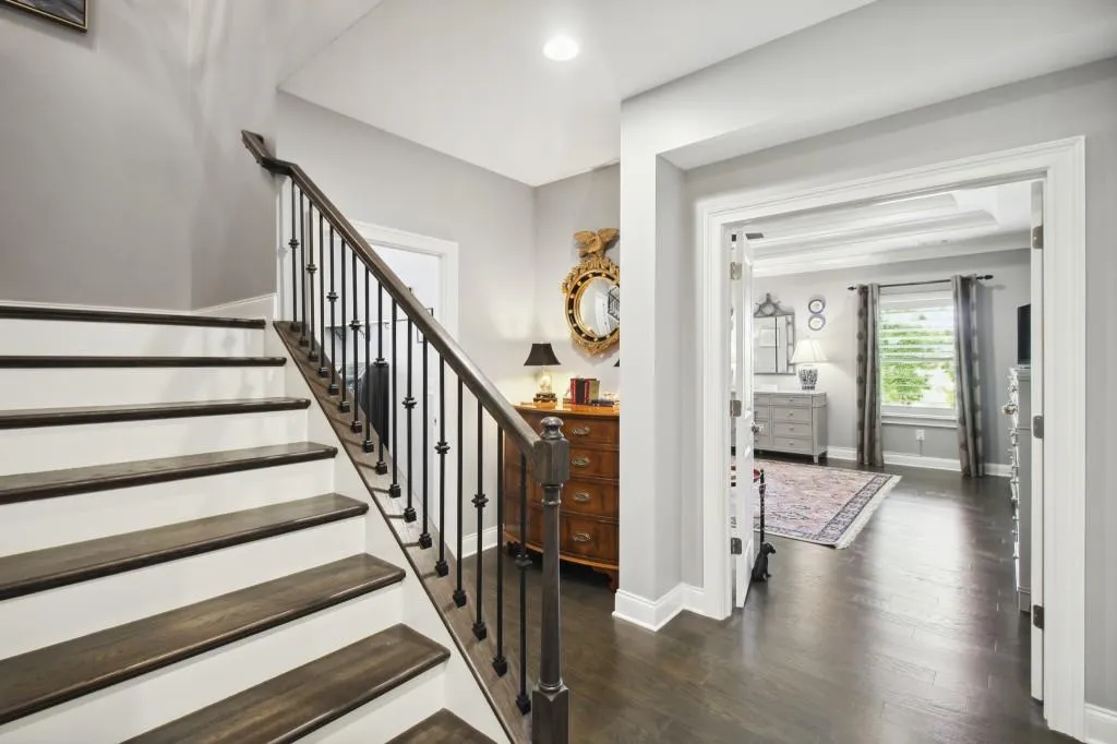 6455 Meridian Way, Sandy Springs, Georgia 30328, 5 Bedrooms Bedrooms, ,4 BathroomsBathrooms,Residential,Sold,6455 Meridian Way,7058838