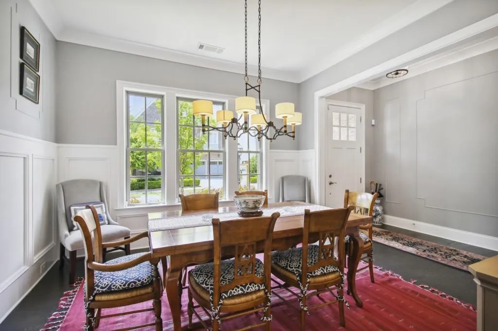 6455 Meridian Way, Sandy Springs, Georgia 30328, 5 Bedrooms Bedrooms, ,4 BathroomsBathrooms,Residential,Sold,6455 Meridian Way,7058838