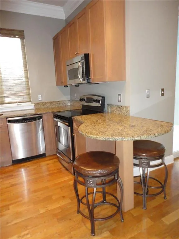 140 Alden Avenue Nw Unit 202, Atlanta, Georgia 30309, 2 Bedrooms Bedrooms, ,2 BathroomsBathrooms,Residential,Sold,140 Alden Avenue Nw Unit 202,5780439
