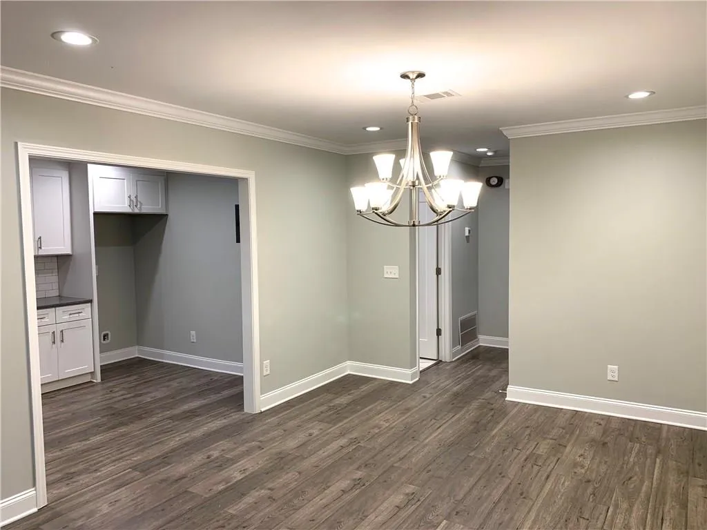 7500 Roswell Road Unit 124, Sandy Springs, Georgia 30350, 3 Bedrooms Bedrooms, ,2 BathroomsBathrooms,Residential,Sold,7500 Roswell Road Unit 124,6098988