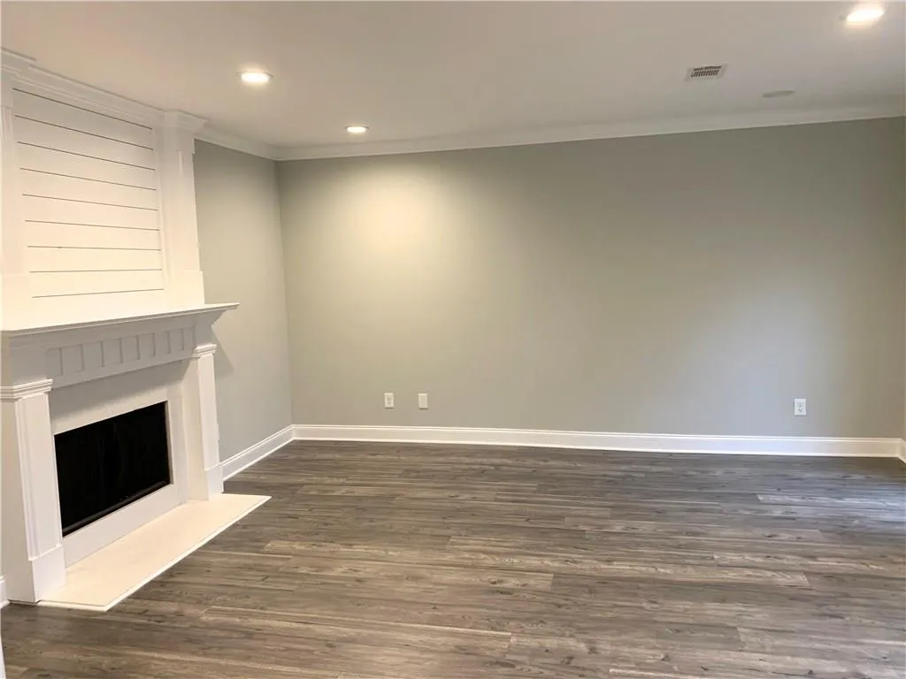 7500 Roswell Road Unit 124, Sandy Springs, Georgia 30350, 3 Bedrooms Bedrooms, ,2 BathroomsBathrooms,Residential,Sold,7500 Roswell Road Unit 124,6098988
