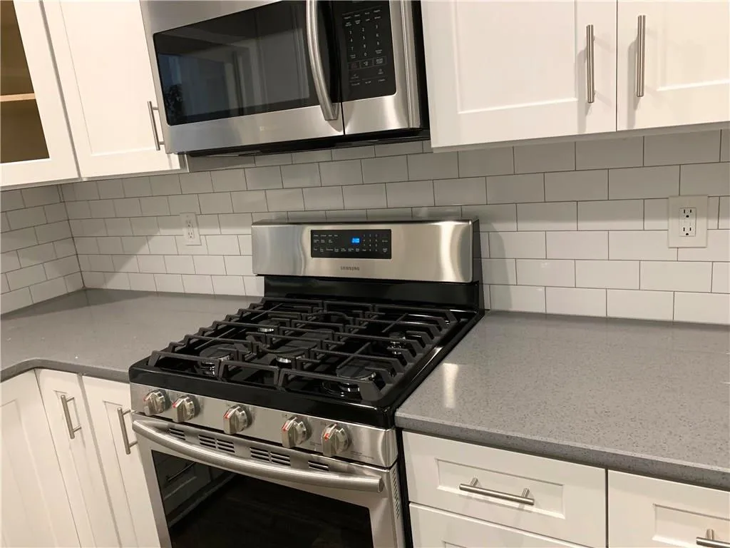 7500 Roswell Road Unit 124, Sandy Springs, Georgia 30350, 3 Bedrooms Bedrooms, ,2 BathroomsBathrooms,Residential,Sold,7500 Roswell Road Unit 124,6098988