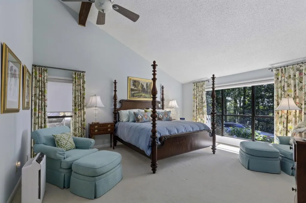 9510 Huntcliff Trace, Sandy Springs, Georgia 30350, 4 Bedrooms Bedrooms, ,4 BathroomsBathrooms,Residential,Sold,9510 Huntcliff Trace,6802003