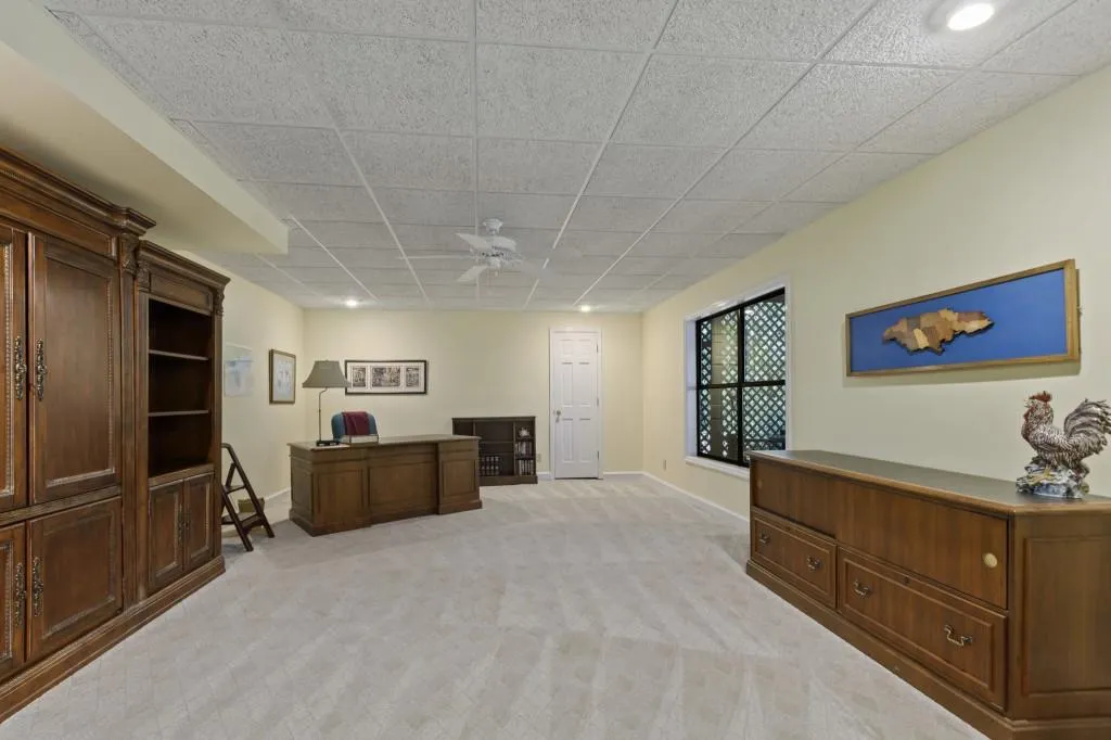 9510 Huntcliff Trace, Sandy Springs, Georgia 30350, 4 Bedrooms Bedrooms, ,4 BathroomsBathrooms,Residential,Sold,9510 Huntcliff Trace,6802003