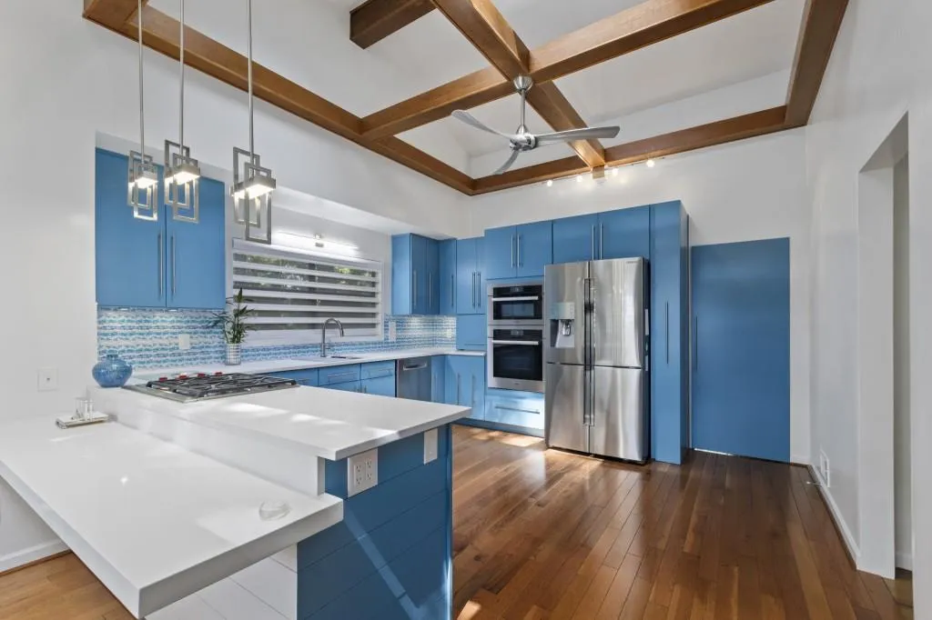 9510 Huntcliff Trace, Sandy Springs, Georgia 30350, 4 Bedrooms Bedrooms, ,4 BathroomsBathrooms,Residential,Sold,9510 Huntcliff Trace,6802003