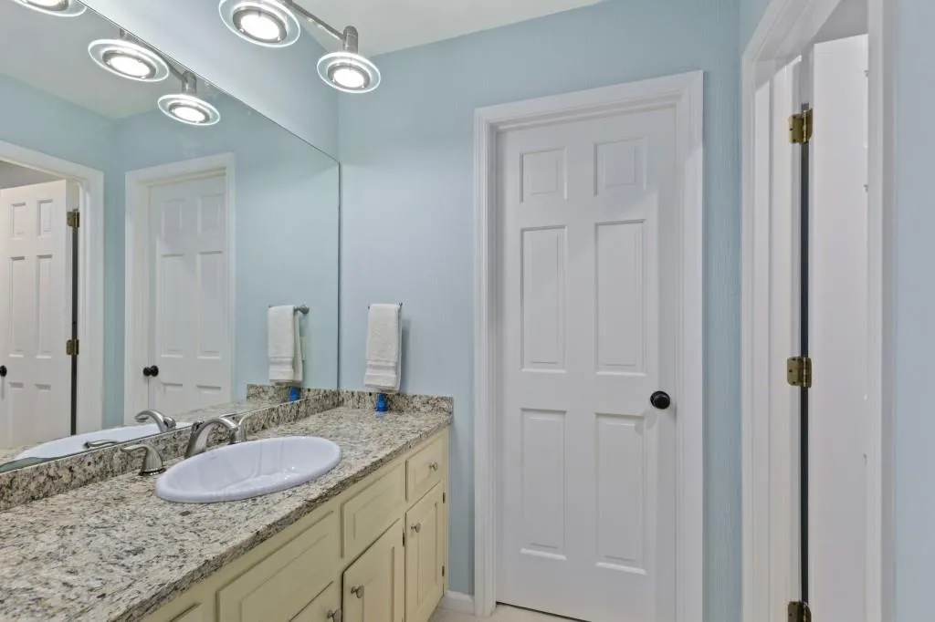 9510 Huntcliff Trace, Sandy Springs, Georgia 30350, 4 Bedrooms Bedrooms, ,4 BathroomsBathrooms,Residential,Sold,9510 Huntcliff Trace,6802003