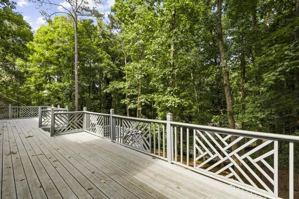 9510 Huntcliff Trace, Sandy Springs, Georgia 30350, 4 Bedrooms Bedrooms, ,4 BathroomsBathrooms,Residential,Sold,9510 Huntcliff Trace,6802003