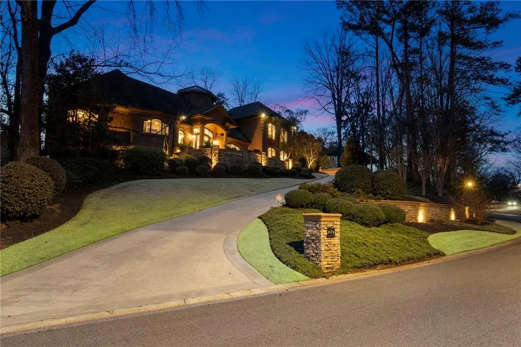 790 Glenairy Drive, Atlanta, Georgia 30328, 5 Bedrooms Bedrooms, ,6 BathroomsBathrooms,Residential,Sold,790 Glenairy Drive,7716846