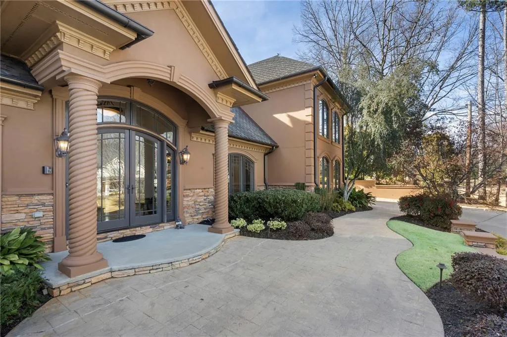 Impeccably maintained throughout.
