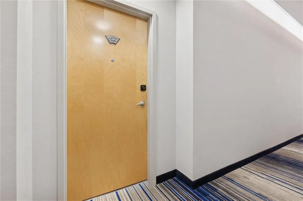 3324 Peachtree Road Ne Unit 1306, Atlanta, Georgia 30326, 1 Bedroom Bedrooms, 0 ,1 BathroomBathrooms,Residential,For Sale,3324 Peachtree Road Ne Unit 1306,7692547