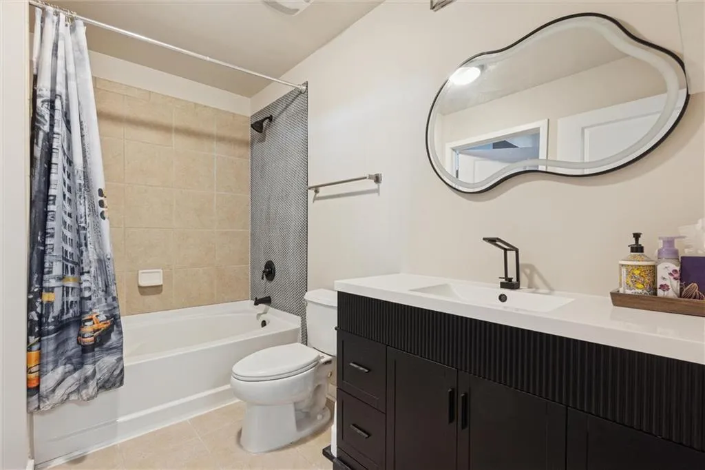 3324 Peachtree Road Ne Unit 1306, Atlanta, Georgia 30326, 1 Bedroom Bedrooms, 0 ,1 BathroomBathrooms,Residential,For Sale,3324 Peachtree Road Ne Unit 1306,7692547