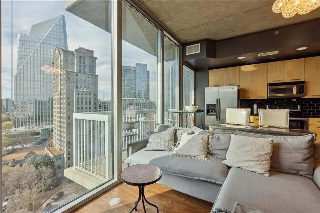 3324 Peachtree Road Ne Unit 1306, Atlanta, Georgia 30326, 1 Bedroom Bedrooms, 0 ,1 BathroomBathrooms,Residential,For Sale,3324 Peachtree Road Ne Unit 1306,7692547