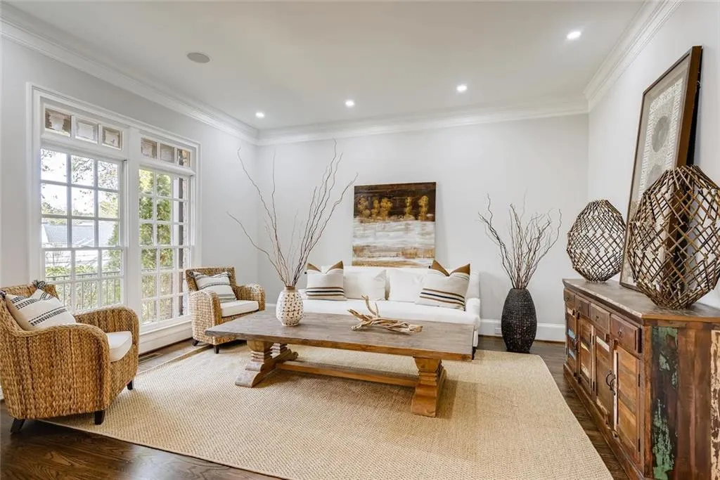 4731 Mystic Drive, Sandy Springs, Georgia 30342, 6 Bedrooms Bedrooms, ,6 BathroomsBathrooms,Residential,Sold,4731 Mystic Drive,6658978